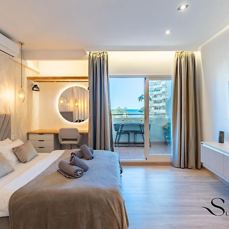 Seaview Beachfront Studio With Aqua Park & Balcony Benalmádena Kültér fotó