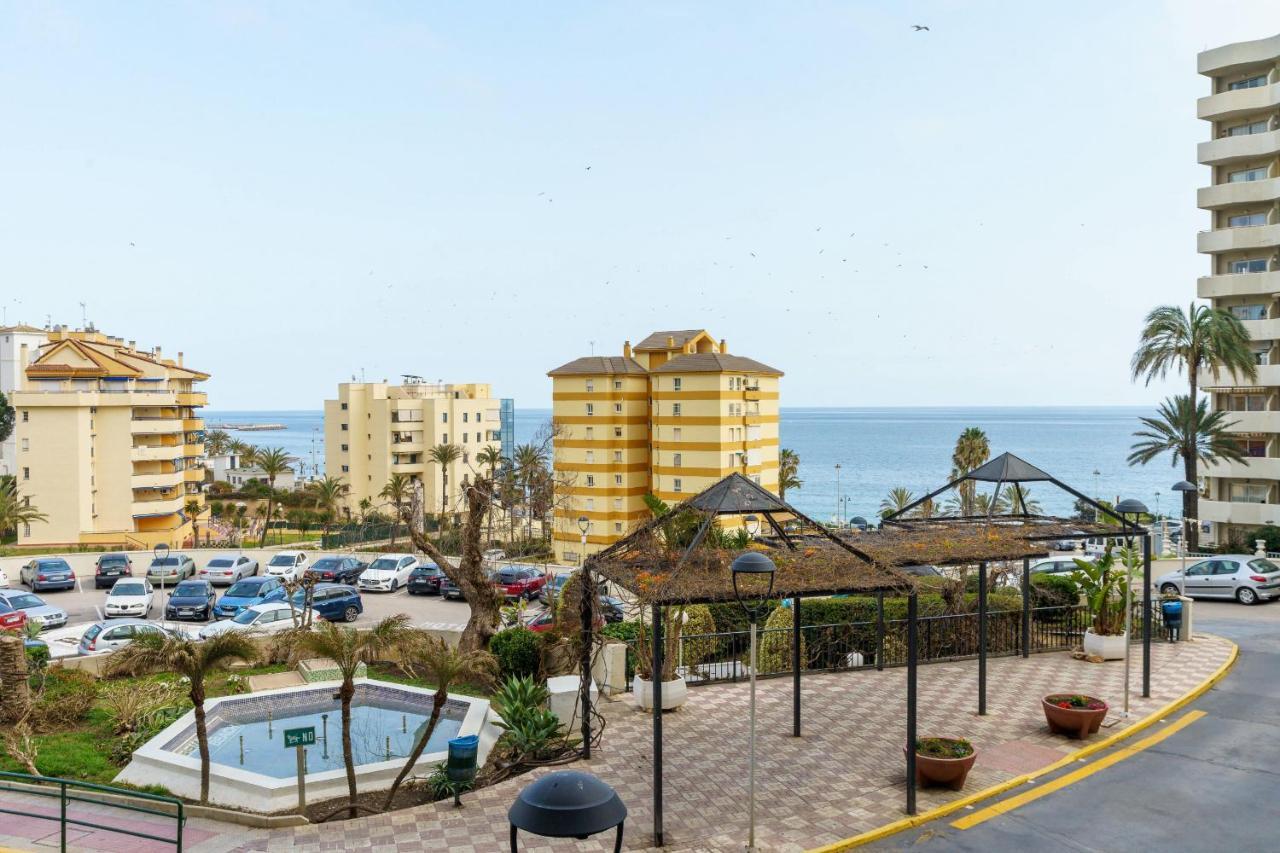 Seaview Beachfront Studio With Aqua Park & Balcony Benalmádena Kültér fotó