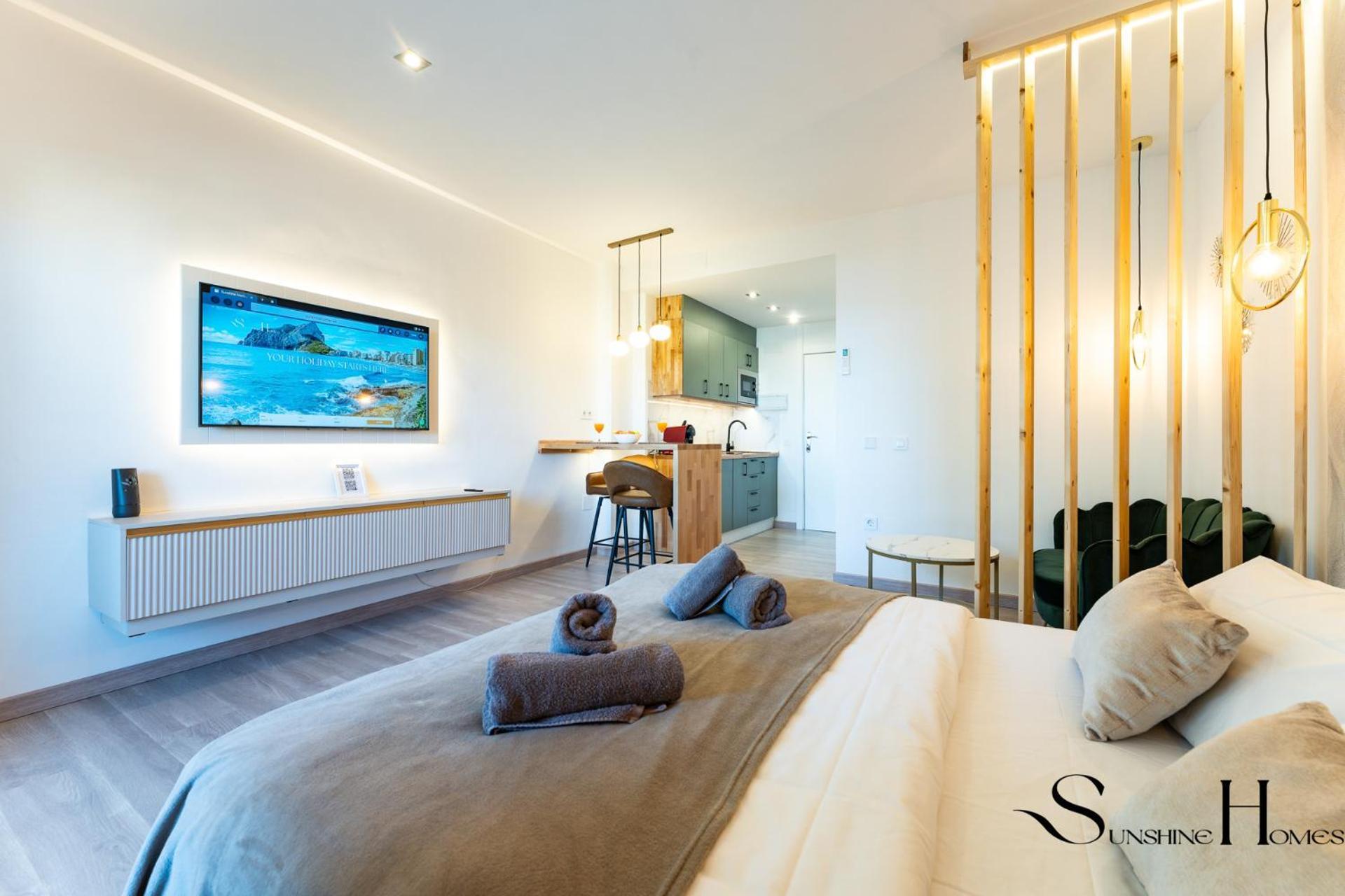 Seaview Beachfront Studio With Aqua Park & Balcony Benalmádena Kültér fotó