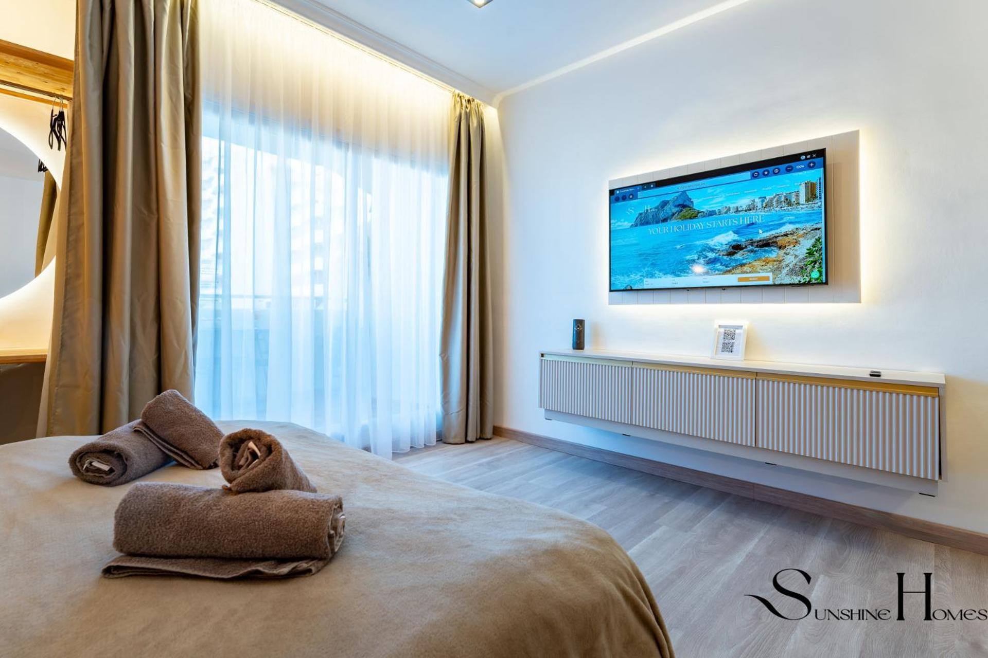 Seaview Beachfront Studio With Aqua Park & Balcony Benalmádena Kültér fotó