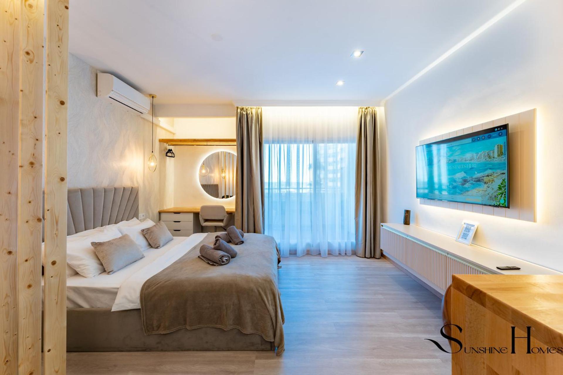 Seaview Beachfront Studio With Aqua Park & Balcony Benalmádena Kültér fotó