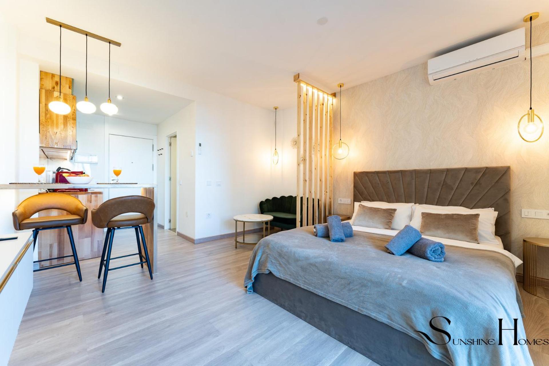 Seaview Beachfront Studio With Aqua Park & Balcony Benalmádena Kültér fotó