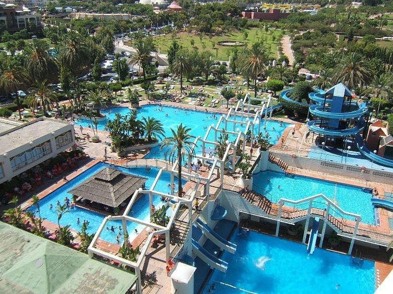 Seaview Beachfront Studio With Aqua Park & Balcony Benalmádena Kültér fotó